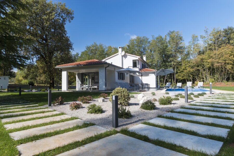 Villa Stepancic gardens and pool