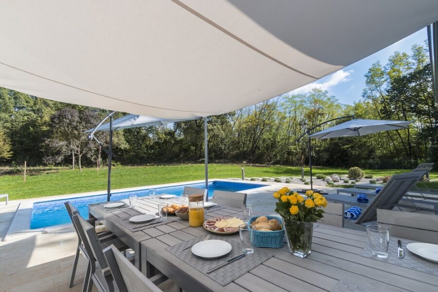 Villa Stepancic Terrace Dining