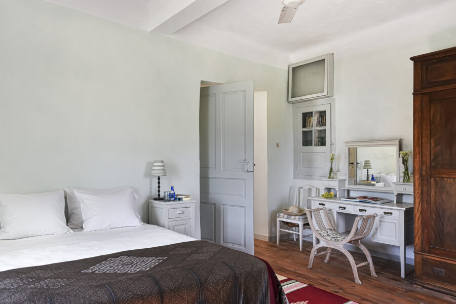 Ilios Private Island Retreat - Ottoman Building Cycladic Court Cottage Room 1