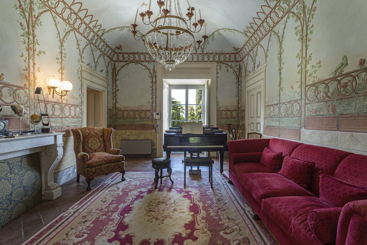 Villa Cosimo - Music Room