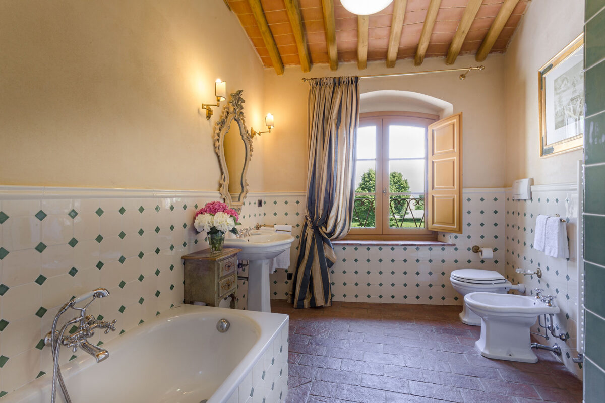 Casale Rosso - Double Bedroom Ensuite Bathroom