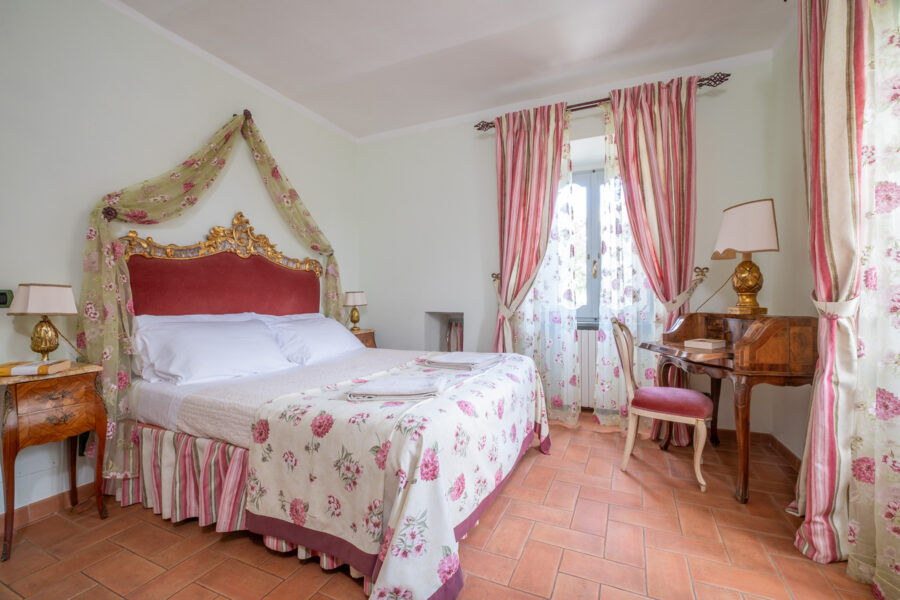 Castello Bonaparte - Main House - Peony Double Bedroom