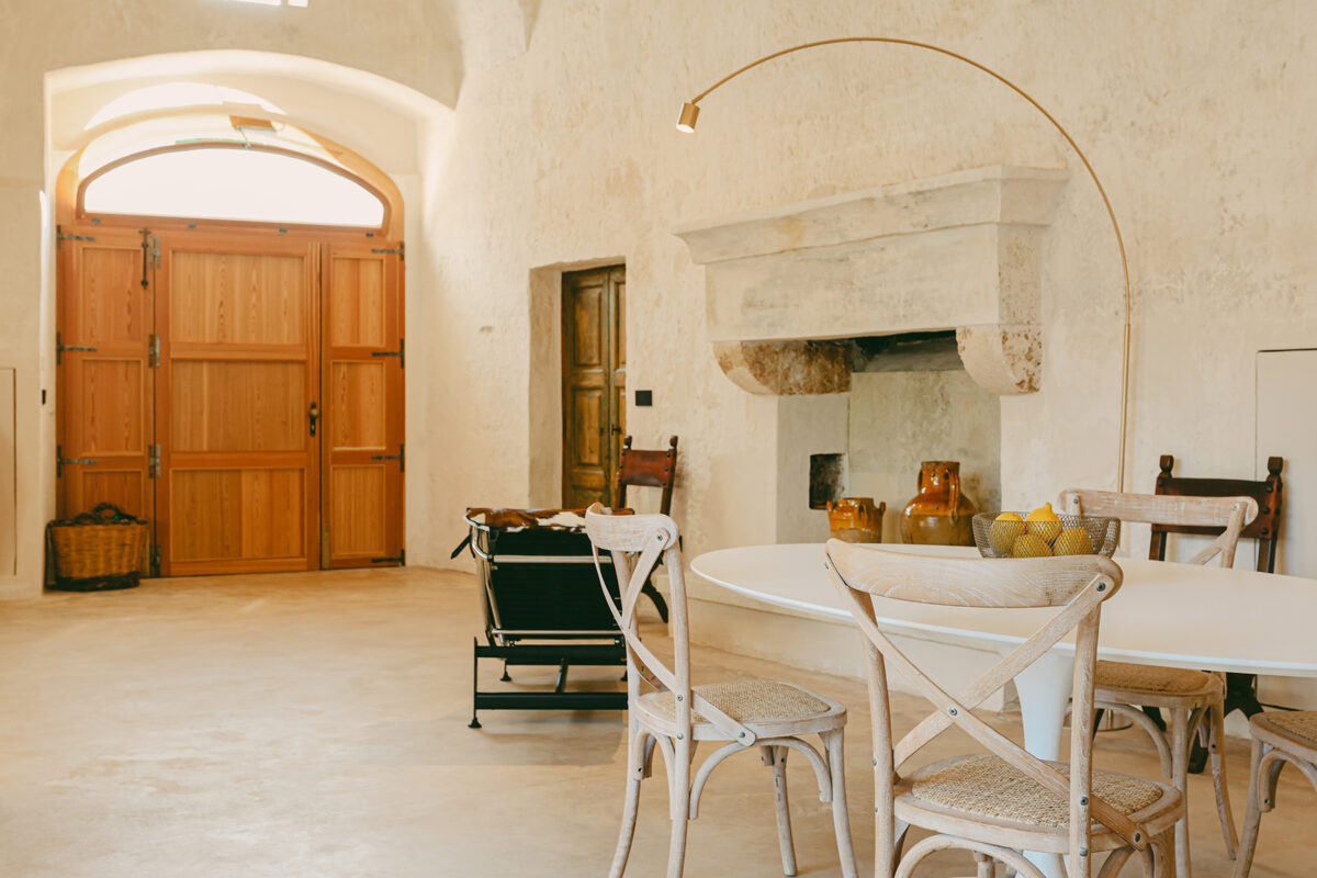 Masseria Fontana - Living Room Dining Area Kitchen