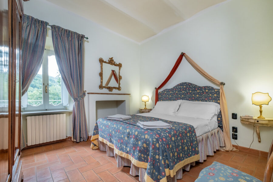 Castello Bonaparte - Main House - Tulip Double Bedroom