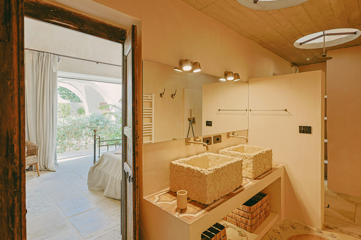 Masseria Fontana - Double Bedroom - Ensuite Bathroom