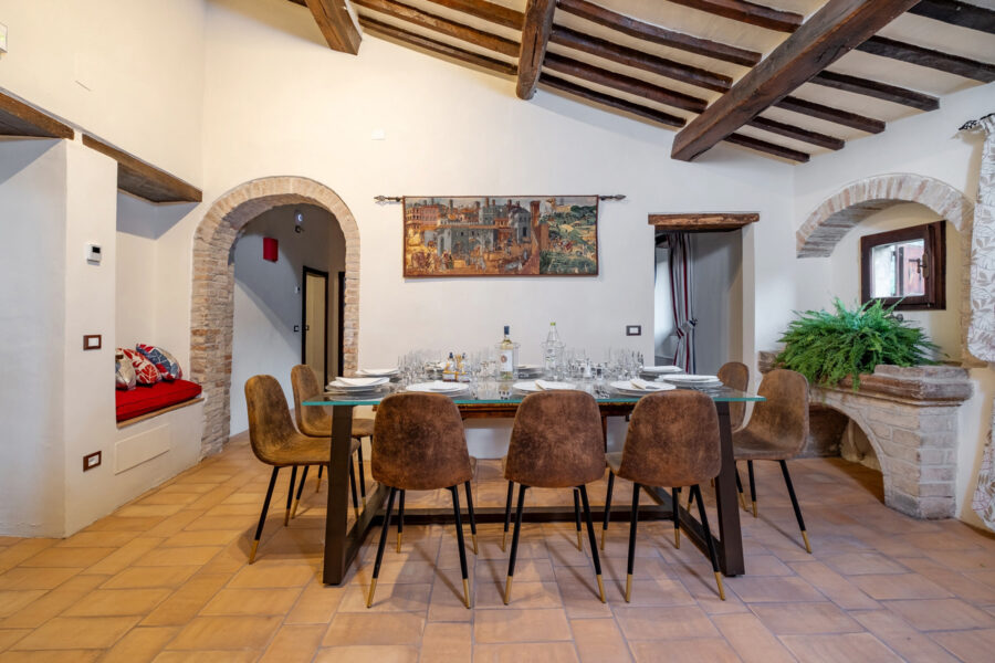 Castello Bonaparte - Tower Palace - Dining Room