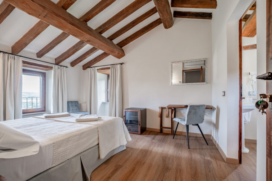 Castello Bonaparte - Tower Palace - Falconer Double Bedroom