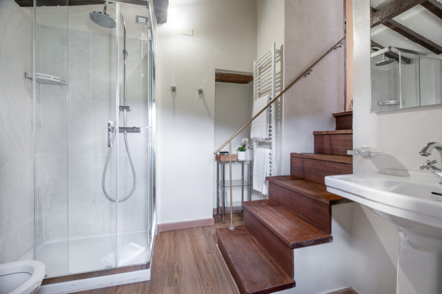 Castello Bonaparte - Tower Palace - The Lady Bedroom - Ensuite Bathroom