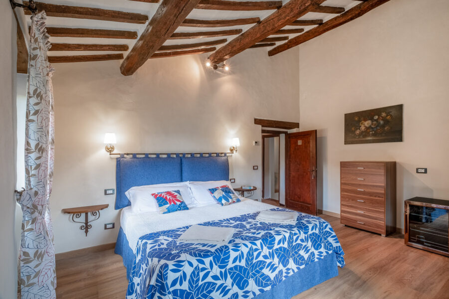 Castello Bonaparte - Tower Palace - The Vassal Double Bedroom