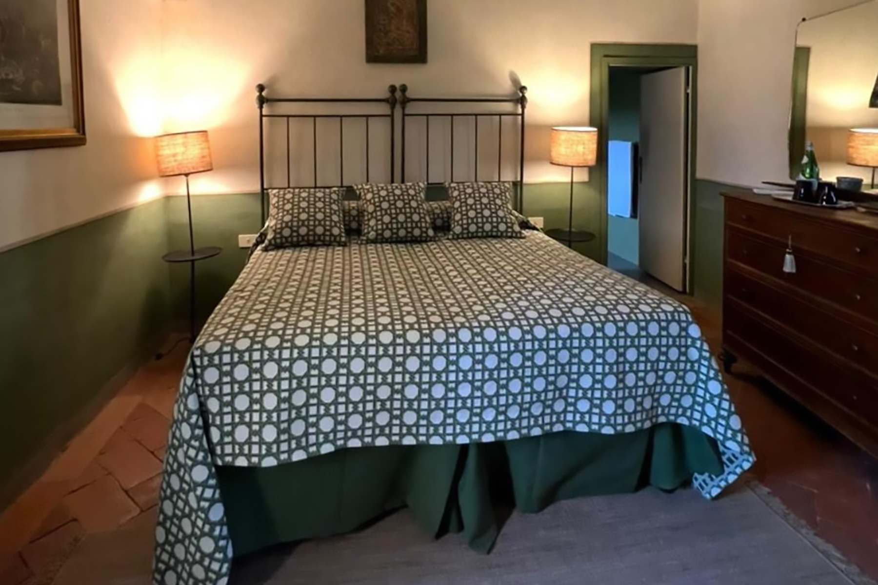 Villa Colle - Double Bedroom - First Floor