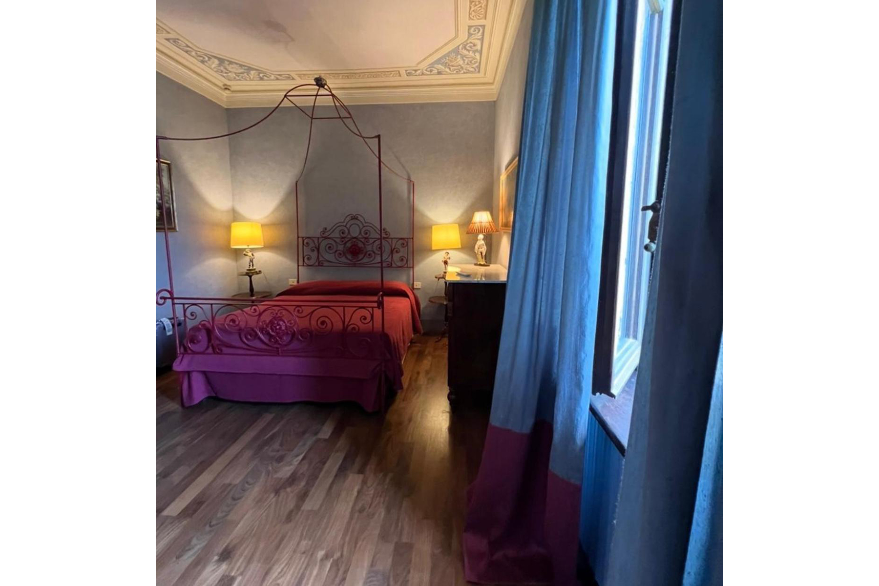 Villa Colle - Double Bedroom - Second Floor