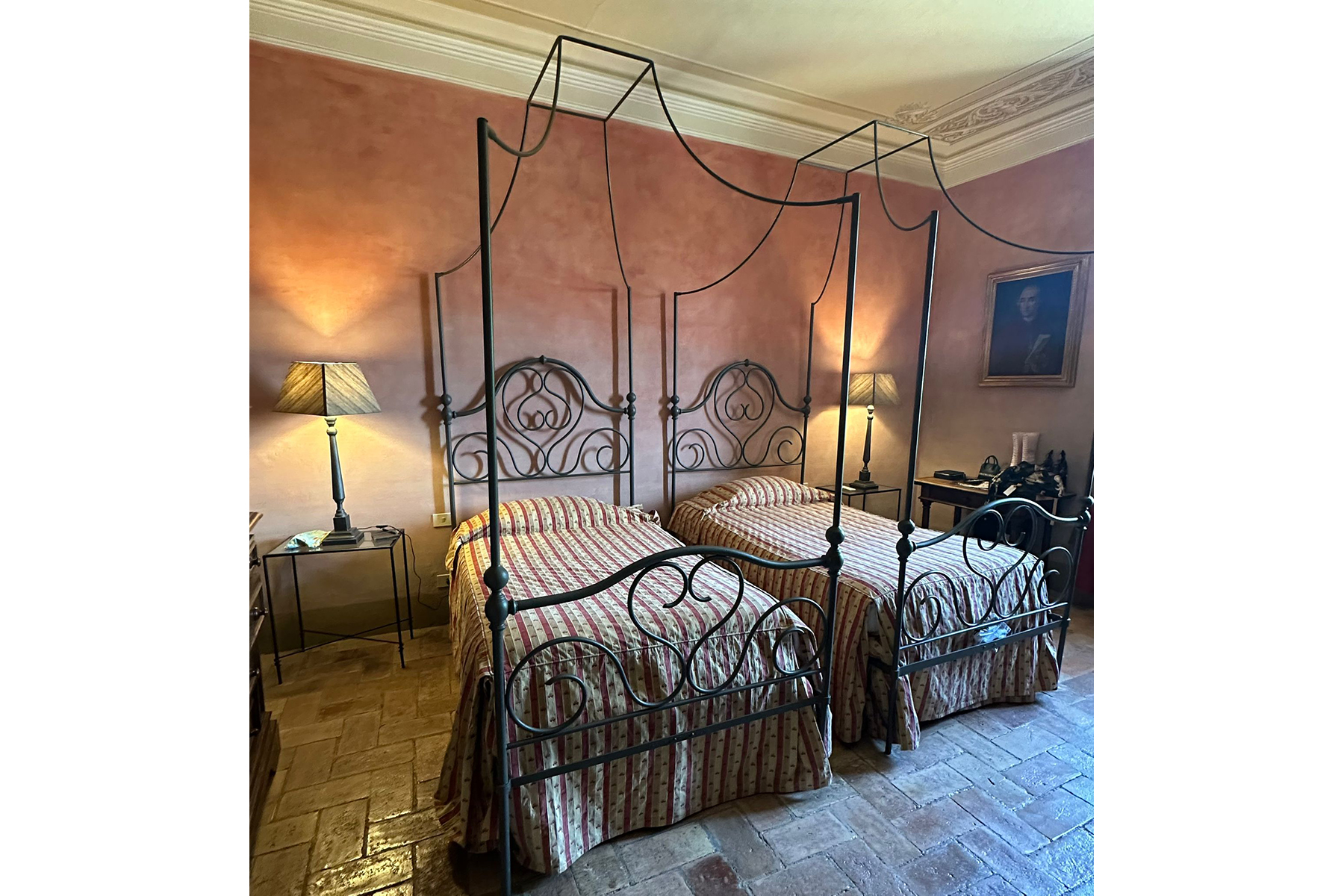 Villa Colle - Double Bedroom - Second Floor