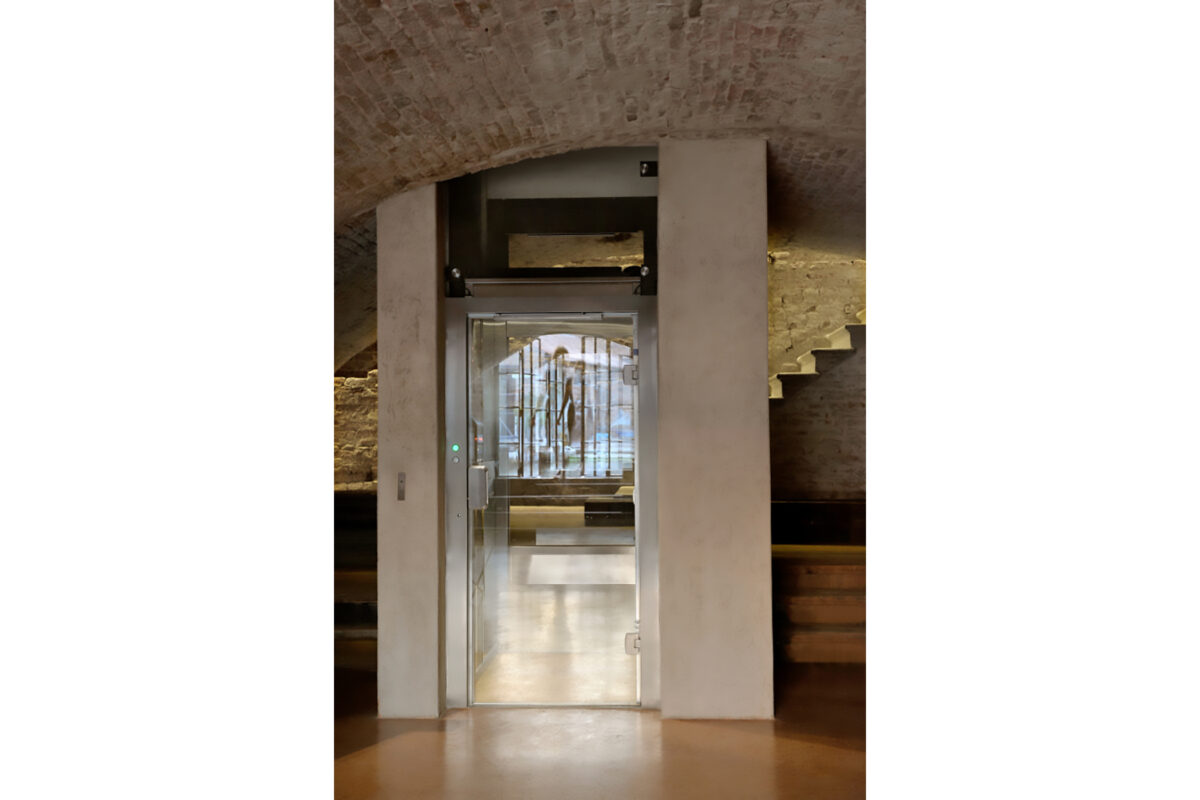 Ponte San Pietro Venezia - Elevator