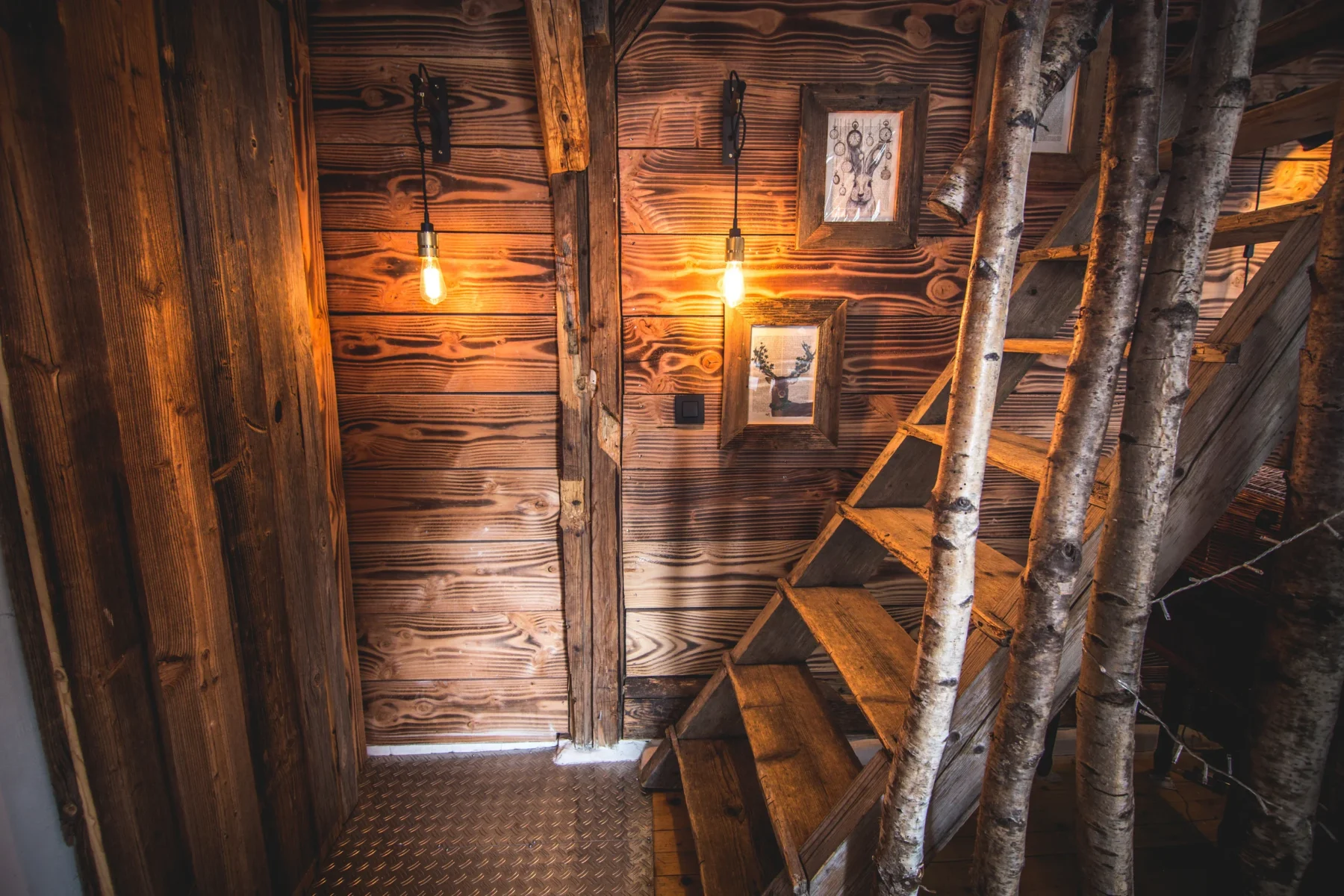 staircase chalet fnet