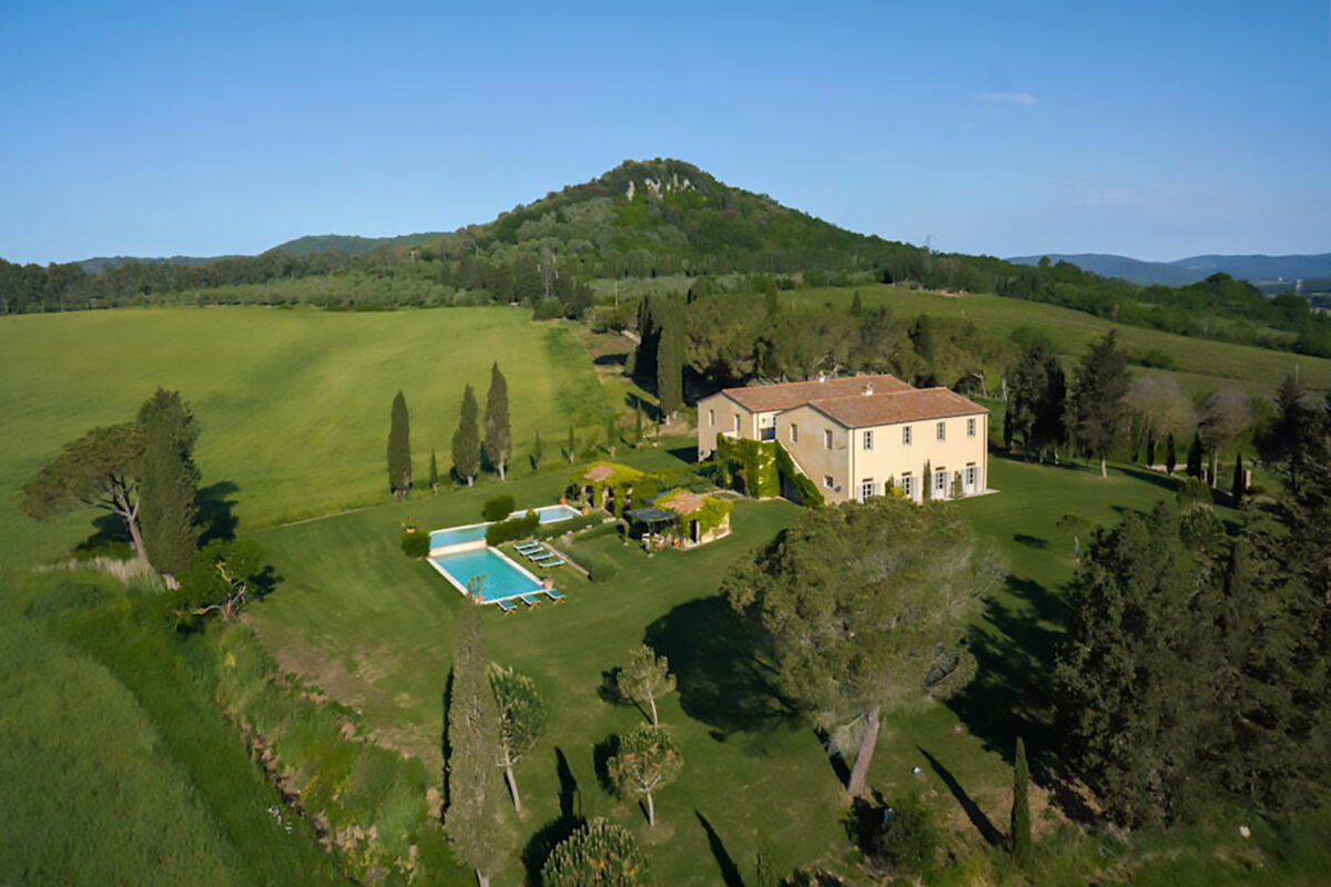 Castel di Pietra - Exterior