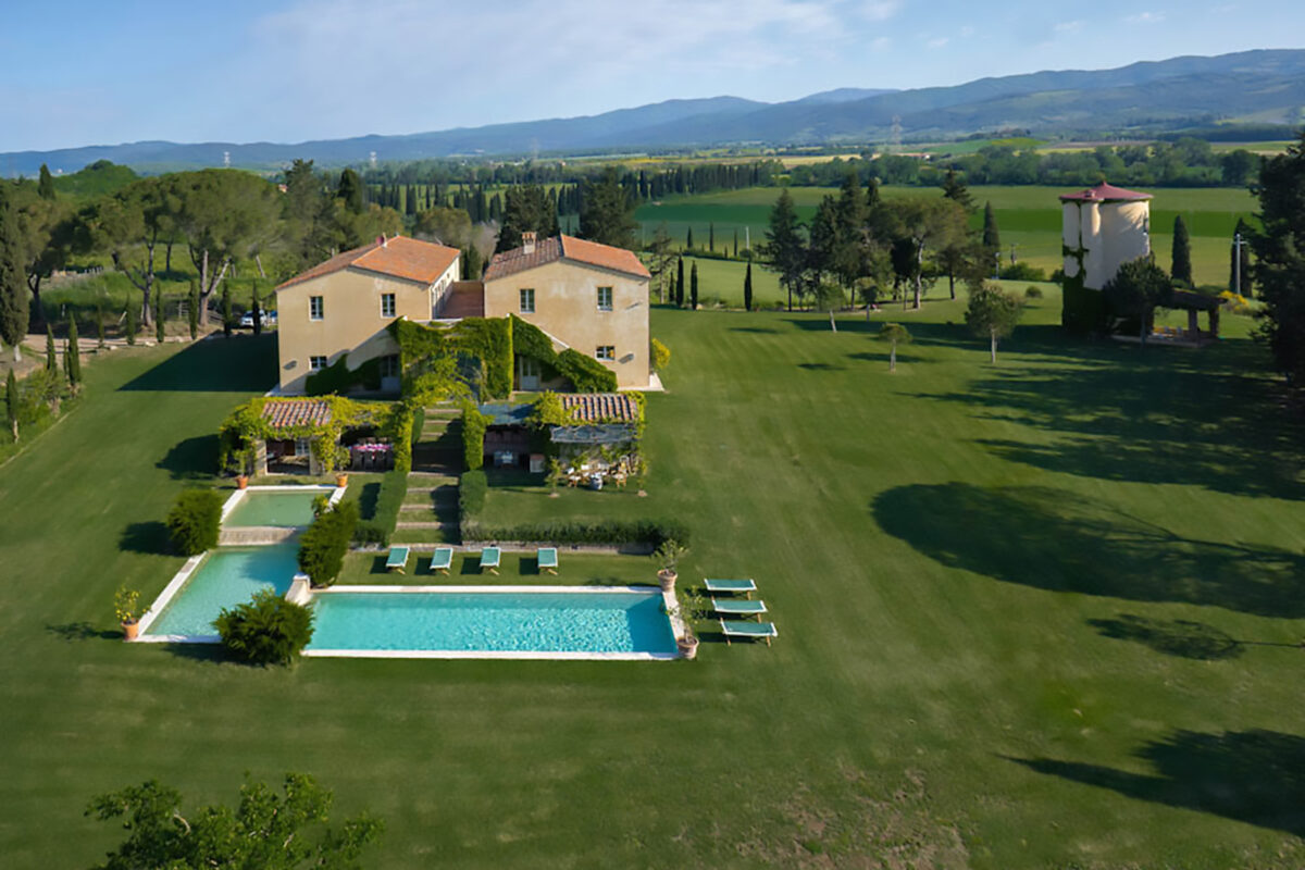 Castel di Pietra - Exterior