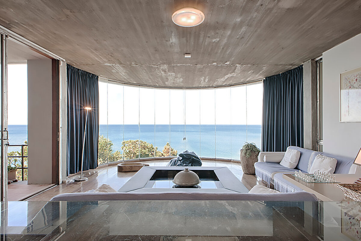 Villa Rosignano Sea Front - Living Room