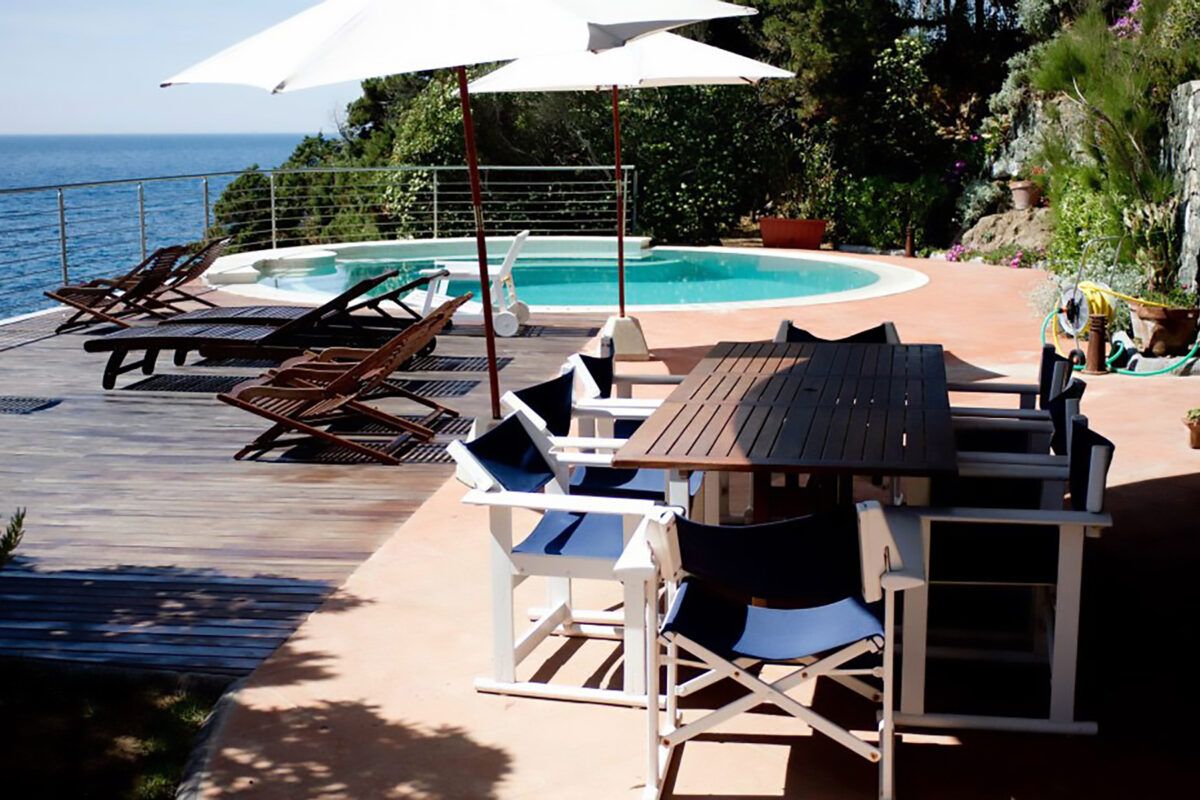 Villa Rosignano Sea Front - Alfresco Dining - Pool