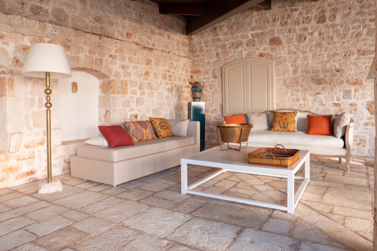 Masseria Putignano - Exterior Sitting Area